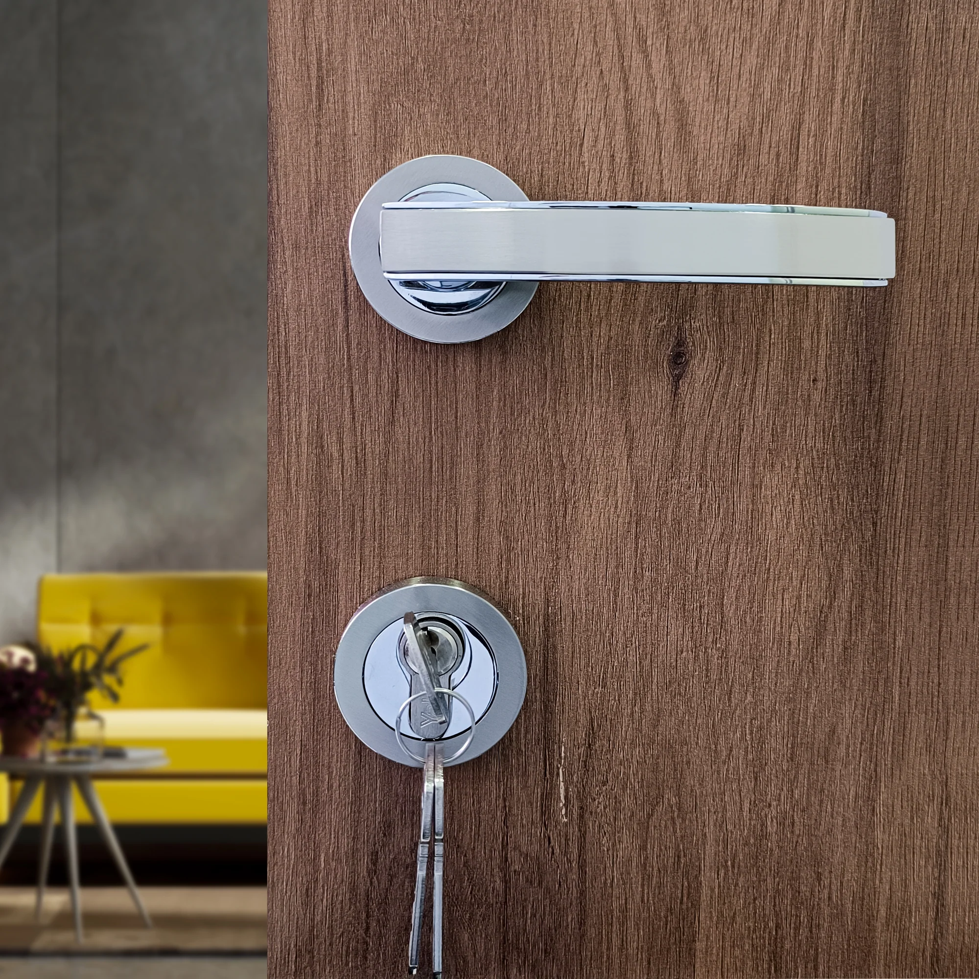 SM-04-01-01 Yale SM series Mortise Lock Comboset, Cylinder with Knob inside and keys Outside, SS Finish - Image 2